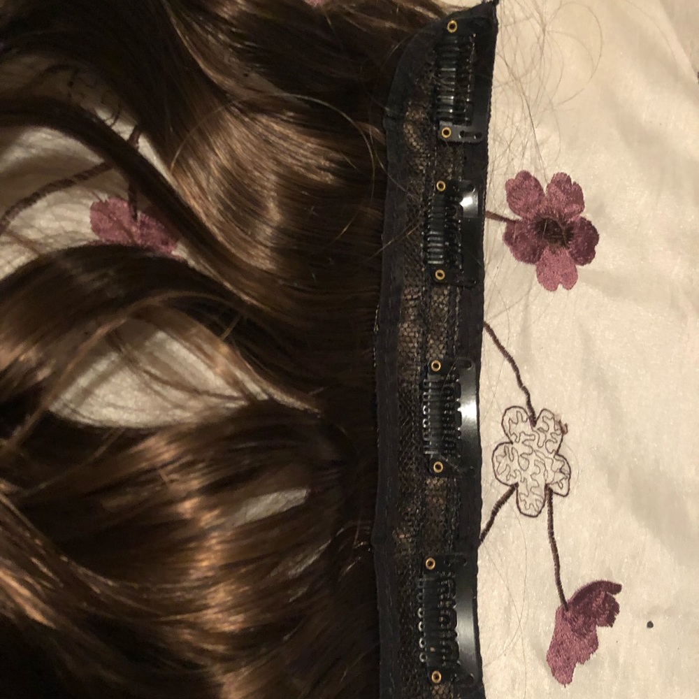 Wig - Picture 2 of 3